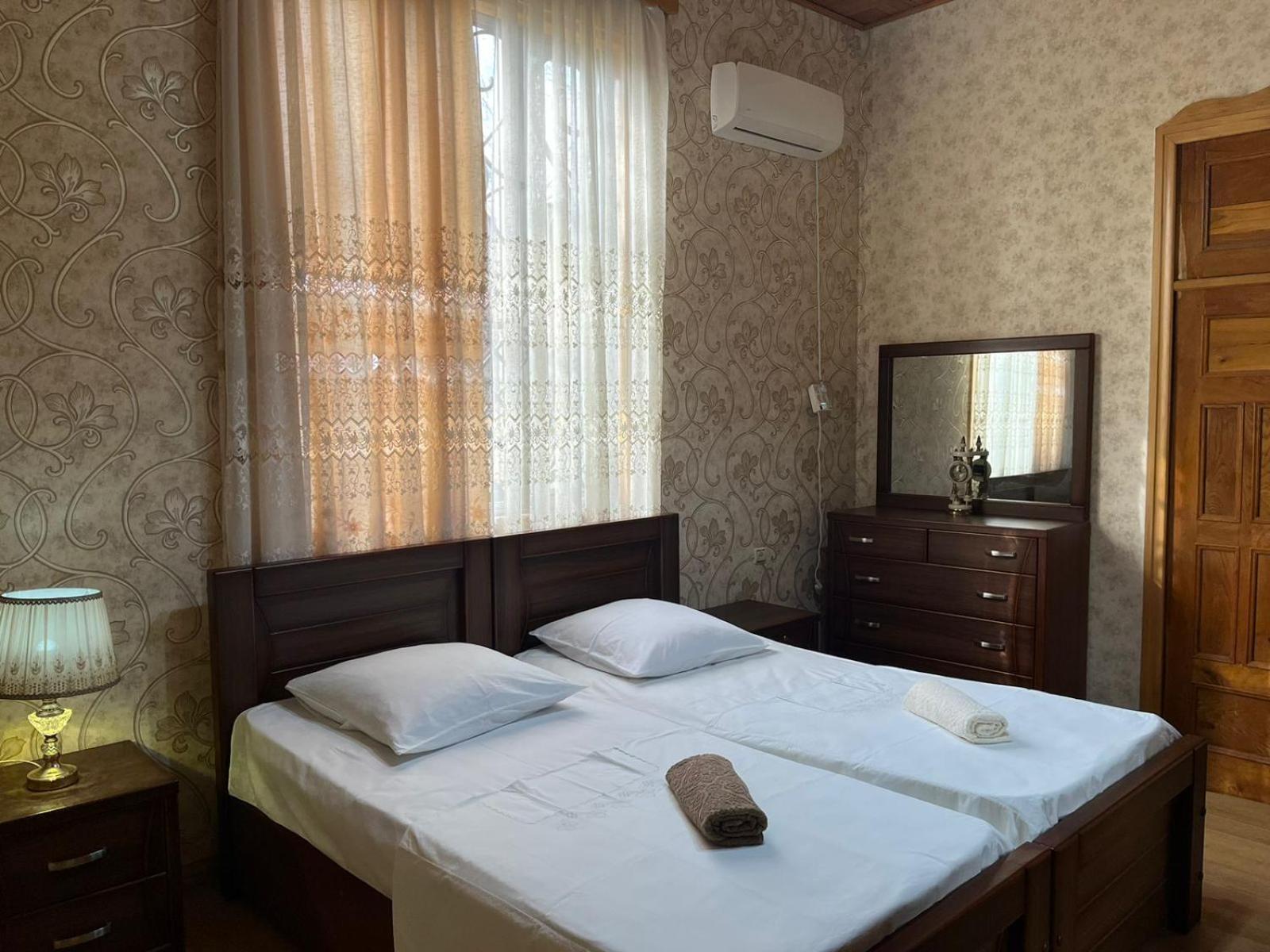 Guest House Levan II Dadiani Zugdidi Esterno foto
