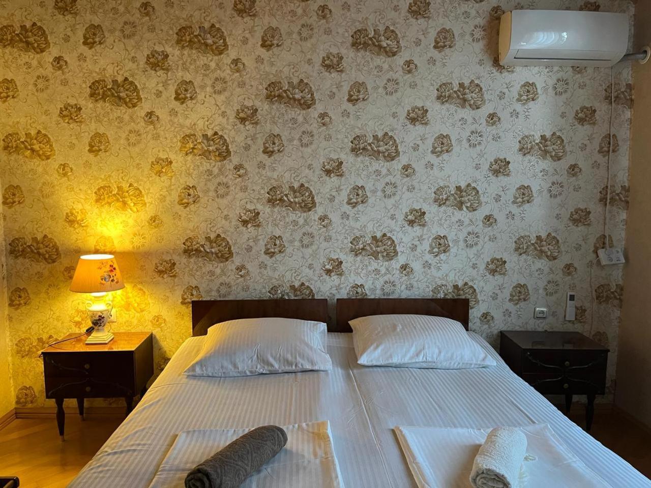 Guest House Levan II Dadiani Zugdidi Esterno foto
