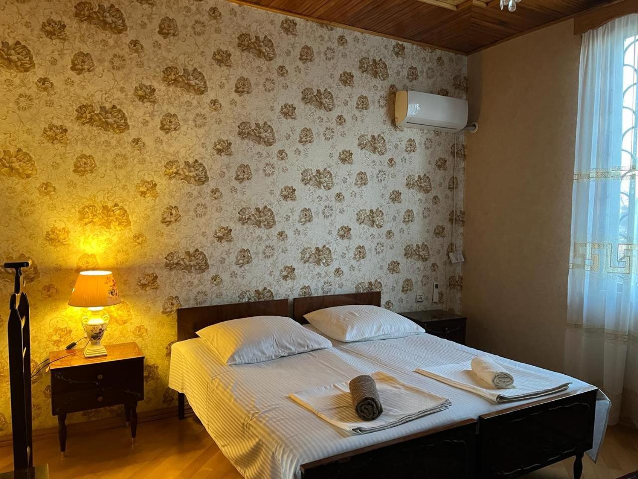Guest House Levan II Dadiani Zugdidi Esterno foto