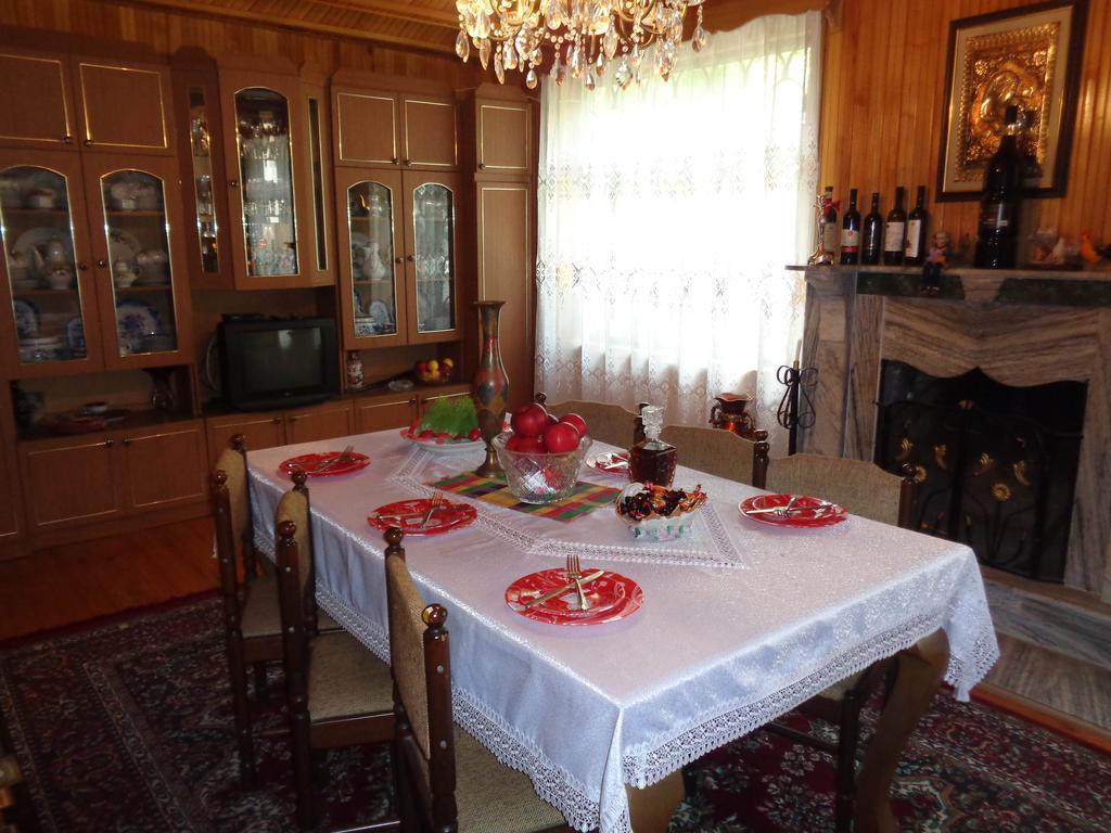 Guest House Levan II Dadiani Zugdidi Esterno foto
