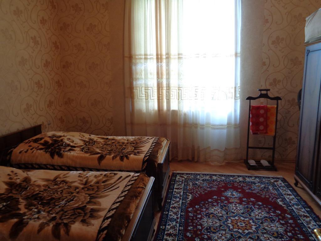Guest House Levan II Dadiani Zugdidi Esterno foto