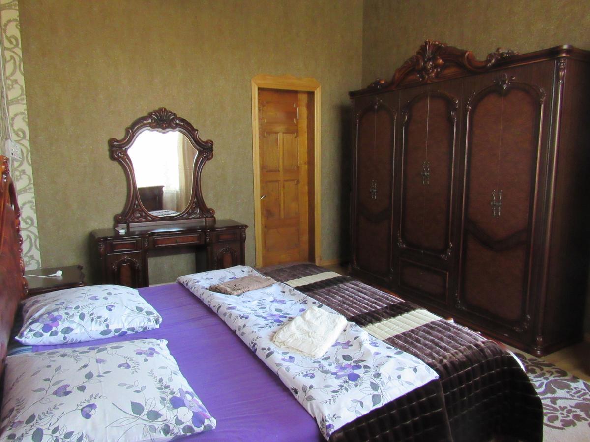 Guest House Levan II Dadiani Zugdidi Esterno foto